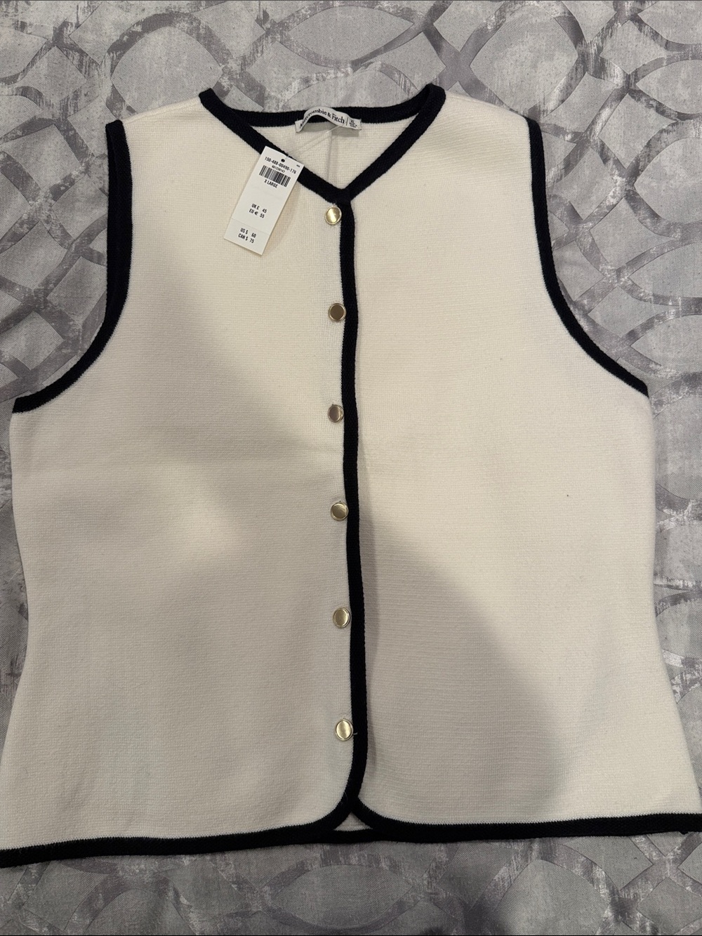 Abercrombie & Fitch White Sleeveless Knit Vest with Black Trim